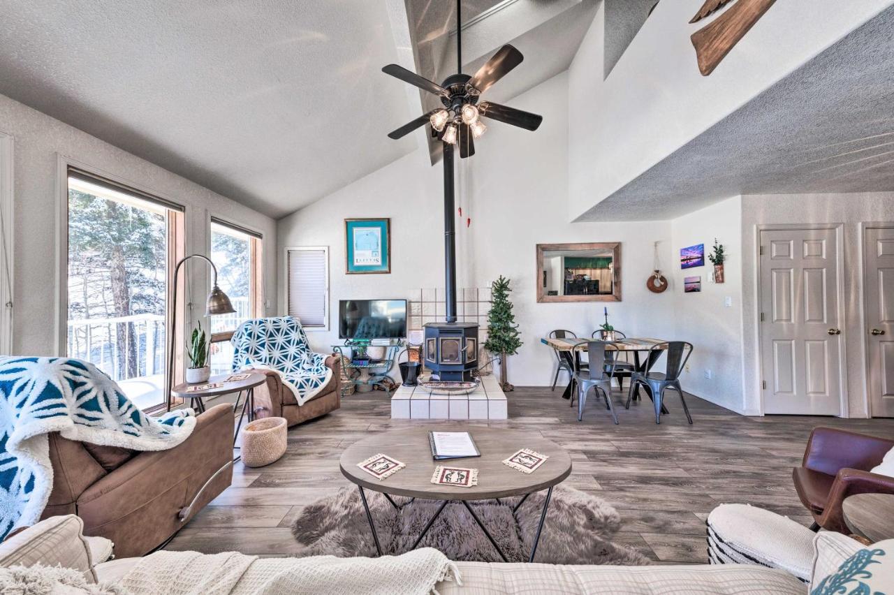Bright Cloudcroft Condo With Game Room And Deck! Exterior foto